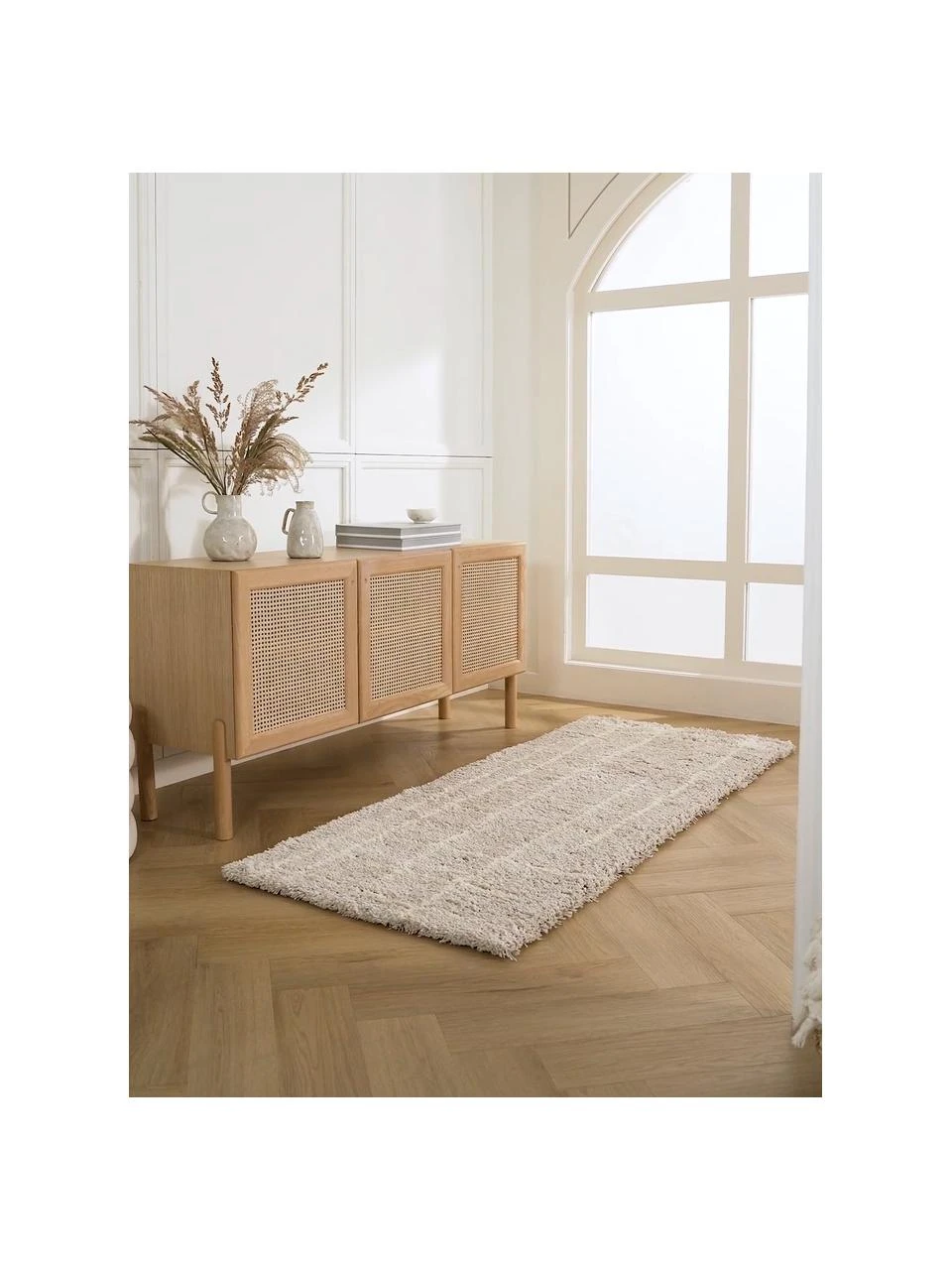 Westwing Collection Flauschiger Hochflor-Läufer Amelie in Beige, handgetuftet, B 80 x L 200 cm – Bild 3