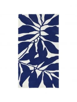 Westwing Collection Handgetufteter Wollteppich Lando in Dunkelblau, B 80 x L 150 cm (Größe XS)