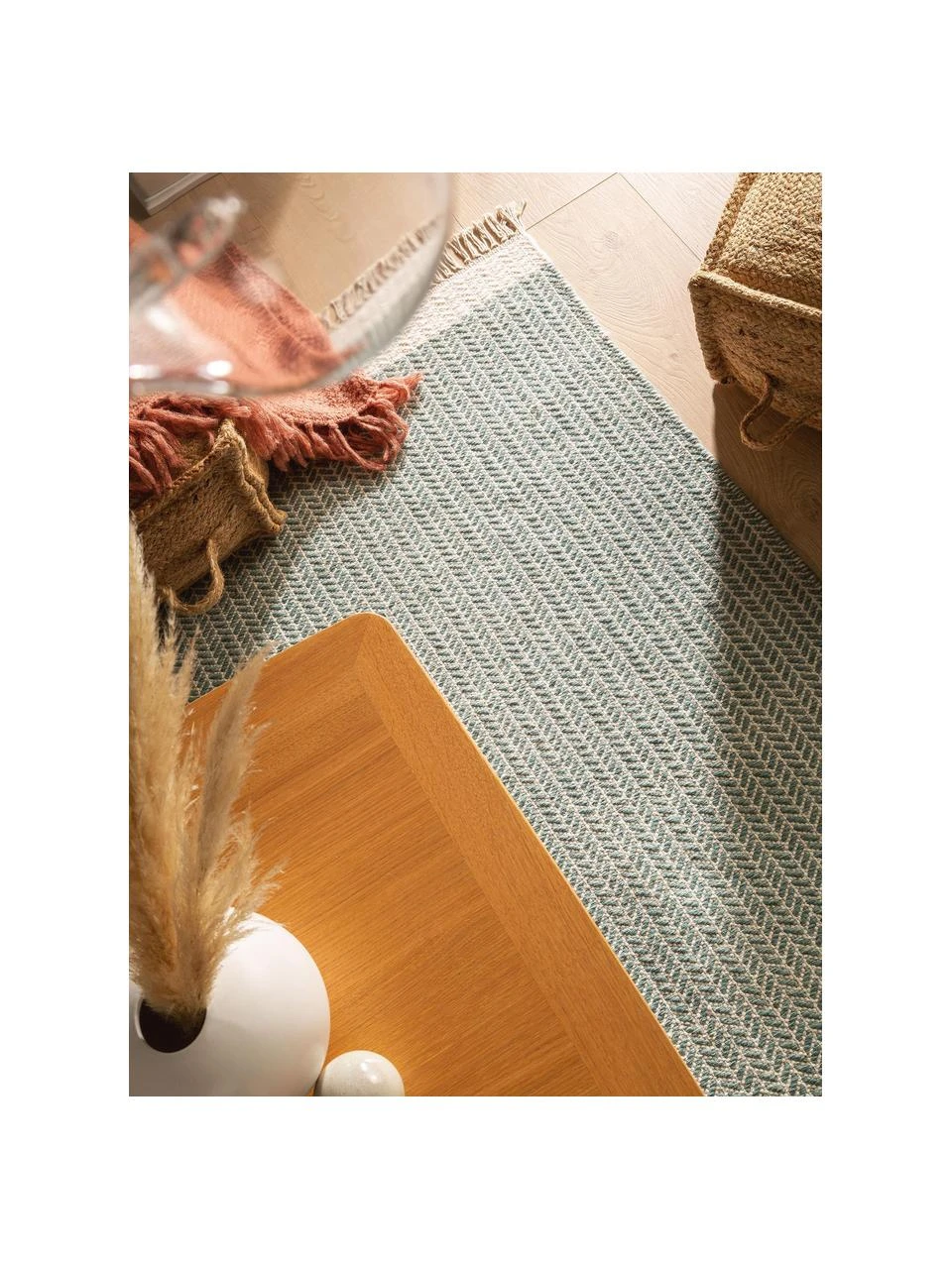 Benuta Handgewebter Wollteppich Kim in Grün/Creme, mit Fransen, B 80 x L 120 cm (Größe XS) – Bild 2