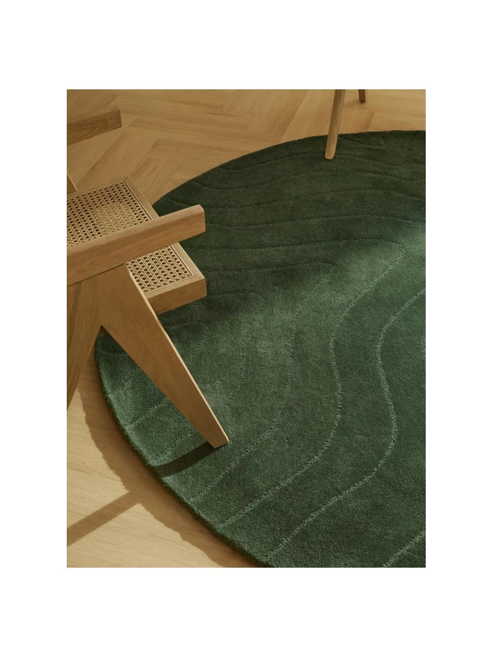 Westwing Collection Runder Wollteppich Aaron in Dunkelgrün, handgetuftet, Ø 120 cm (Größe S) – Bild 2